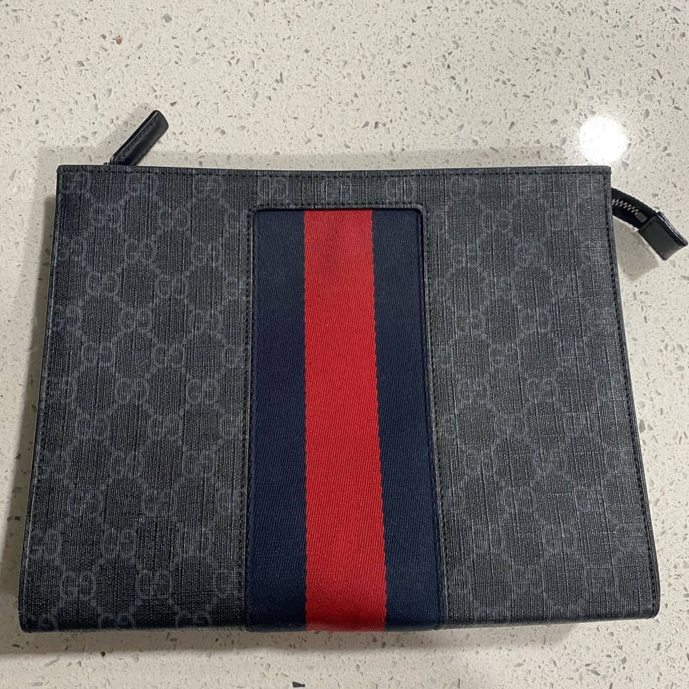 Gucci cosmetic bag